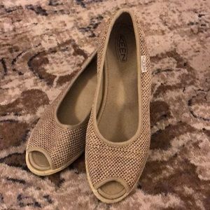 KEEN Kitten Wedge Peep Toe Slide On Shoes Size 7.5